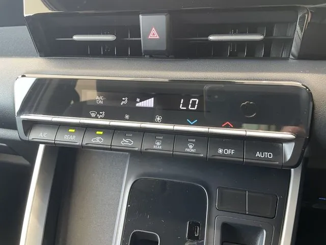 ヴォクシー(トヨタ)の車両写真