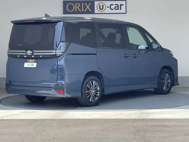ヴォクシー(トヨタ)の車両写真