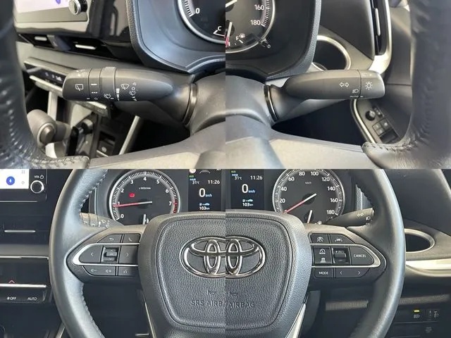 ヴォクシー（トヨタ）の車両写真