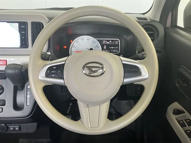 ミラ トコット(ダイハツ)の車両写真